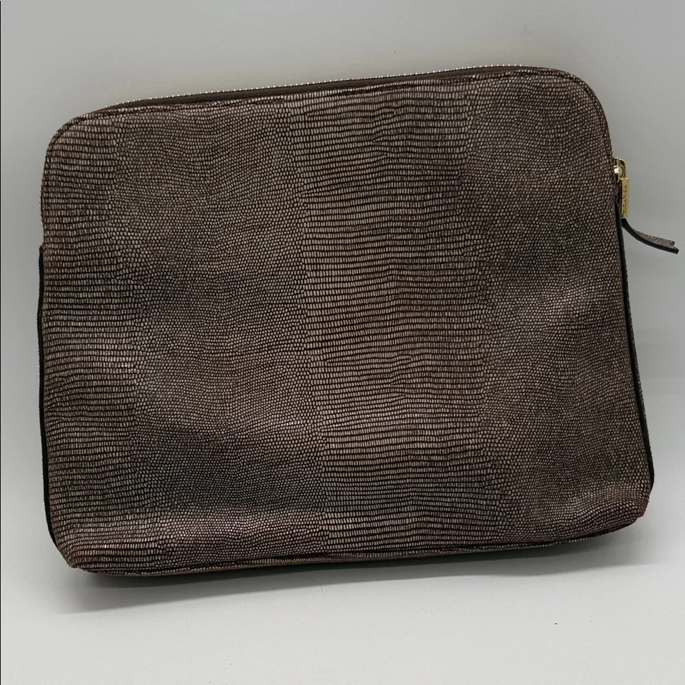 India Hicks‎ Inside Clutch Island Gecko  NWOT